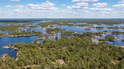 1 A906 Island The Archipelago ON P0G 1K0