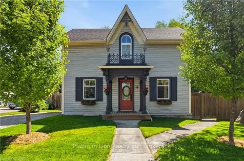 8 Tolhurst Avenue Brant ON N0E 1N0