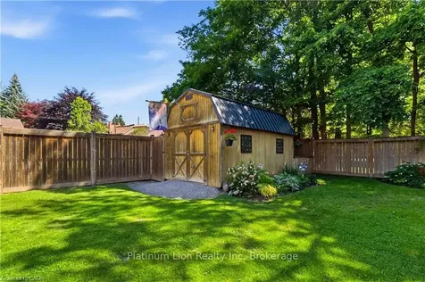 8 Tolhurst Avenue Brant ON N0E 1N0