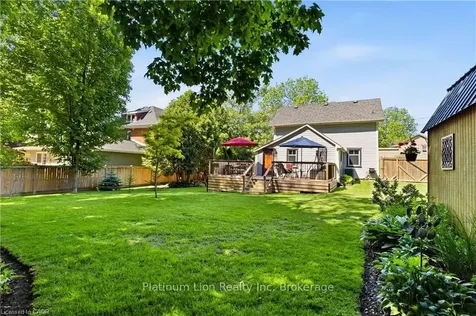 8 Tolhurst Avenue Brant ON N0E 1N0