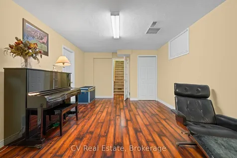 16 Breisacher Road Huntsville ON P1H 2N5