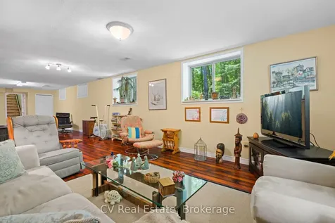 16 Breisacher Road Huntsville ON P1H 2N5