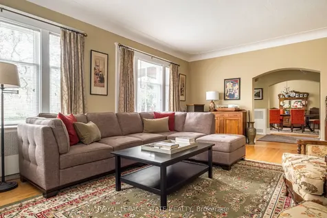 125 Delaware Avenue Hamilton ON L8M 1V2