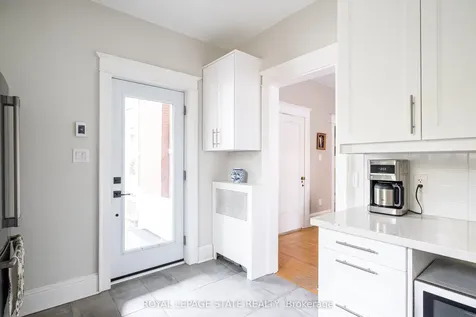 125 Delaware Avenue Hamilton ON L8M 1V2