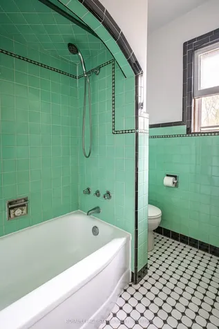 125 Delaware Avenue Hamilton ON L8M 1V2