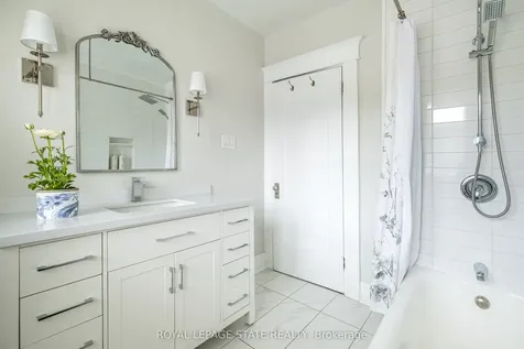 125 Delaware Avenue Hamilton ON L8M 1V2