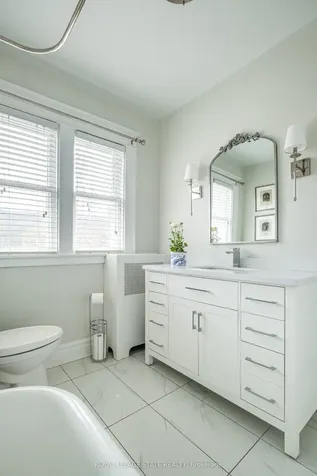 125 Delaware Avenue Hamilton ON L8M 1V2