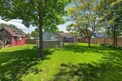 10 Elm Street Norfolk ON N3Y 3B3