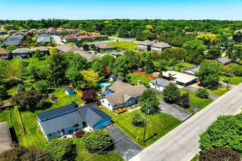 10 Elm Street Norfolk ON N3Y 3B3