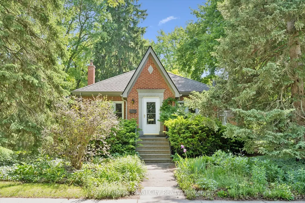 3 Mccrae Boulevard Guelph ON N1G 2B9