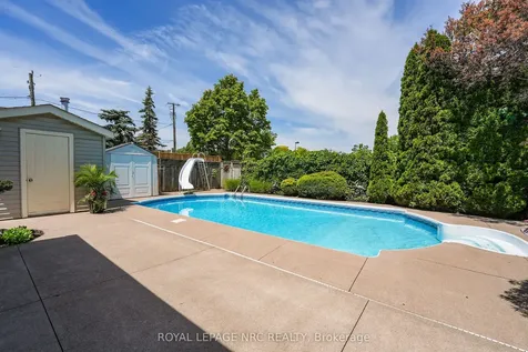 4 Bolger Drive St. Catharines ON L2N 7L3
