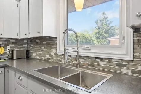11 Brennan Drive Strathroy-caradoc ON N7G 3S2