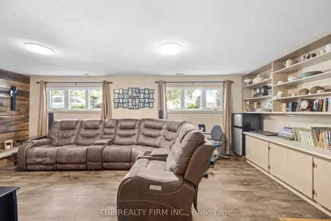 11 Brennan Drive Strathroy-caradoc ON N7G 3S2