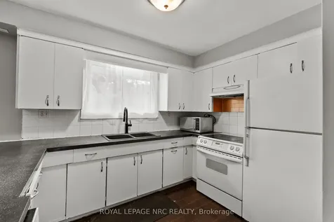 51 Henry Street Niagara-on-the-lake ON L0S 1T0