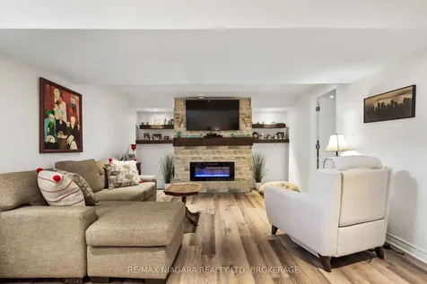 149 Roselawn Crescent Welland ON L3C 0C5