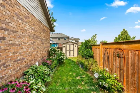149 Roselawn Crescent Welland ON L3C 0C5