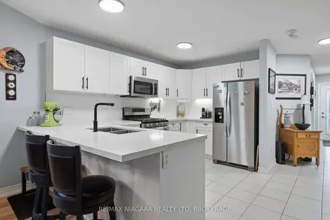 149 Roselawn Crescent Welland ON L3C 0C5