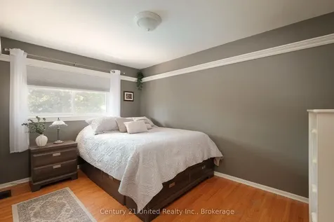 1233 Franklin Drive Peterborough ON K9H 6Z3