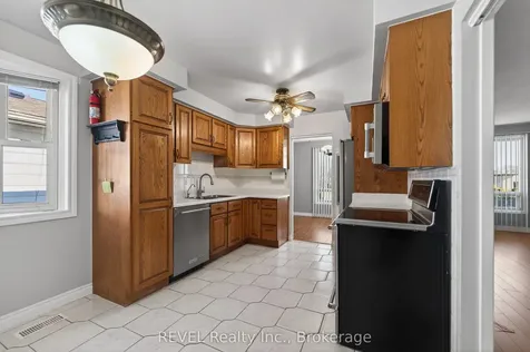 19 Lynwood Drive Hamilton ON L8E 3E7