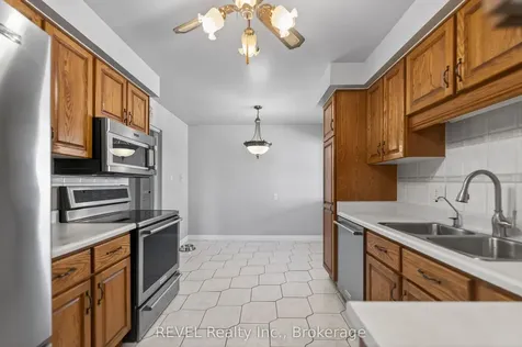 19 Lynwood Drive Hamilton ON L8E 3E7