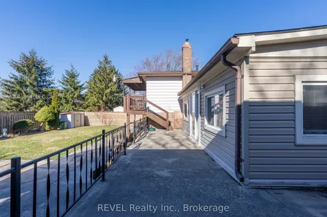 19 Lynwood Drive Hamilton ON L8E 3E7