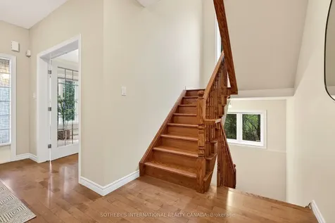 40 Maplevale Drive Hamilton ON L9G 0C5