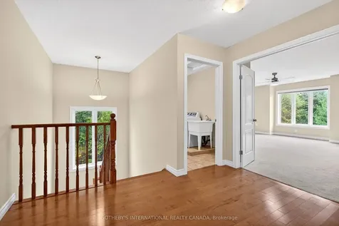 40 Maplevale Drive Hamilton ON L9G 0C5