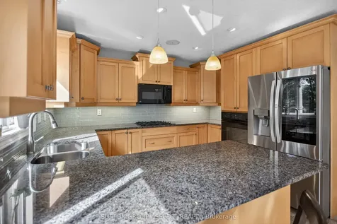 541 Juliana Drive Strathroy-caradoc ON N0L 1W0