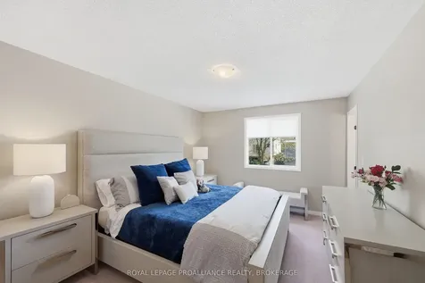 1380 Fisher Crescent Kingston ON K7M 8T2