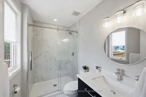 1380 Fisher Crescent Kingston ON K7M 8T2