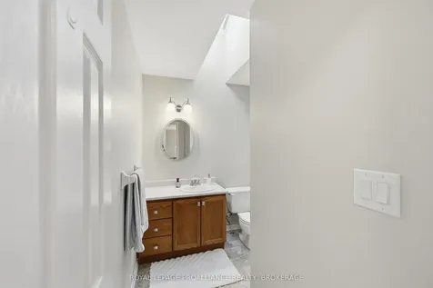 1380 Fisher Crescent Kingston ON K7M 8T2