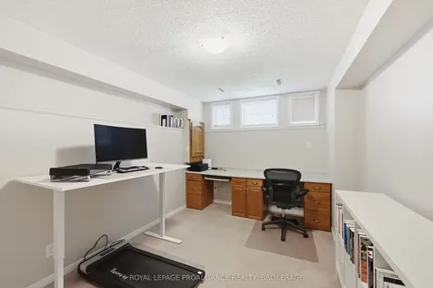 1380 Fisher Crescent Kingston ON K7M 8T2