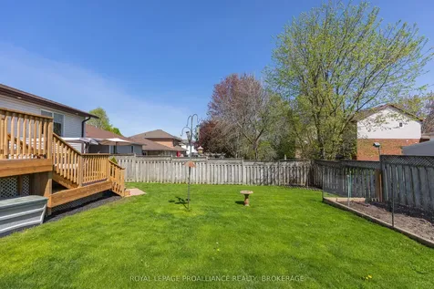 1380 Fisher Crescent Kingston ON K7M 8T2
