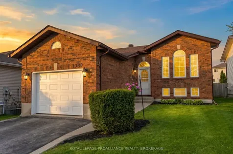 1380 Fisher Crescent Kingston ON K7M 8T2