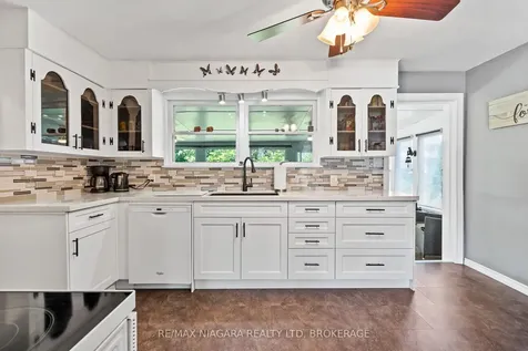 44 Chantler Road Welland ON L3C 4M5