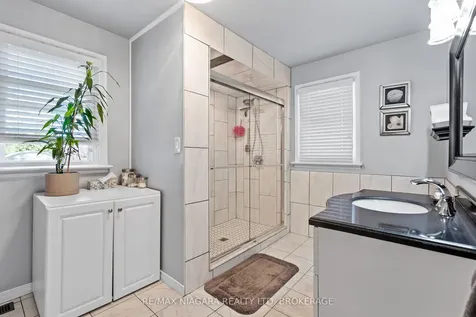 44 Chantler Road Welland ON L3C 4M5