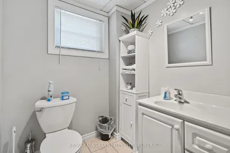 44 Chantler Road Welland ON L3C 4M5