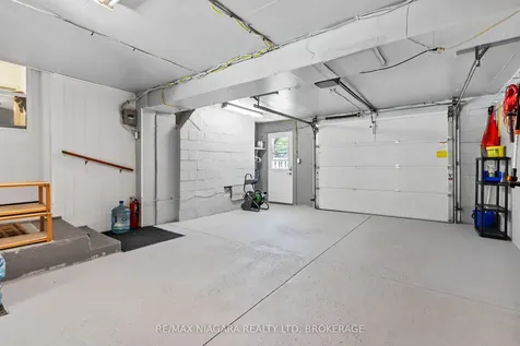 44 Chantler Road Welland ON L3C 4M5