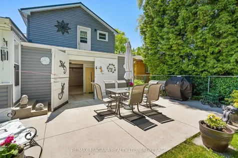44 Chantler Road Welland ON L3C 4M5