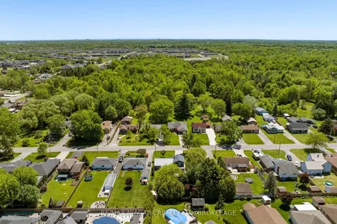 44 Chantler Road Welland ON L3C 4M5
