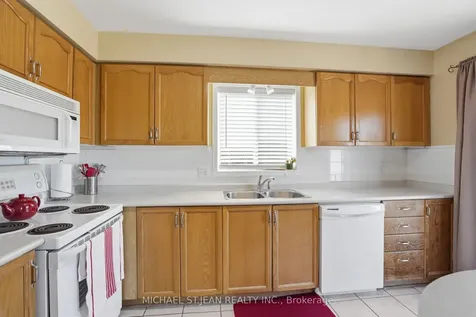 16 Woodland Drive Welland ON L3C 7C9