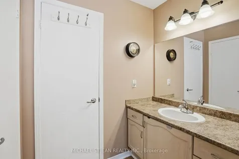 16 Woodland Drive Welland ON L3C 7C9