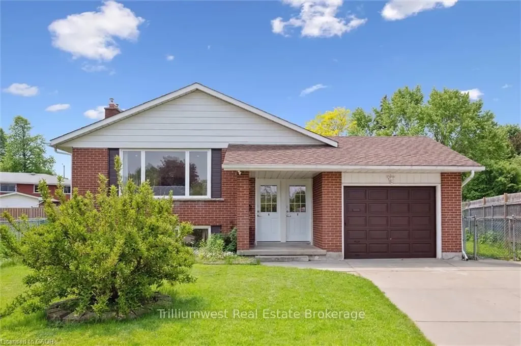 11 Van Horne Place Kitchener ON N2P 1J8