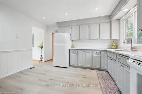 11 Van Horne Place Kitchener ON N2P 1J8