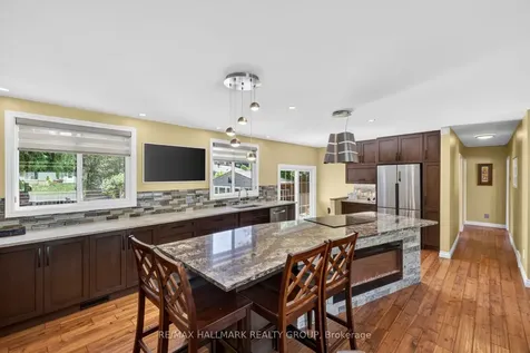 120 Abbeyhill Drive Kanata ON K2L 1H2
