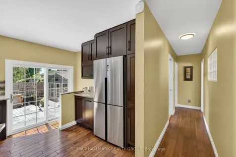 120 Abbeyhill Drive Kanata ON K2L 1H2