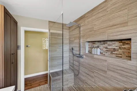 120 Abbeyhill Drive Kanata ON K2L 1H2
