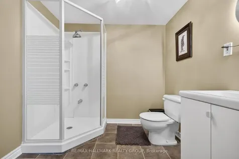 120 Abbeyhill Drive Kanata ON K2L 1H2