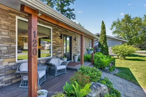 120 Abbeyhill Drive Kanata ON K2L 1H2