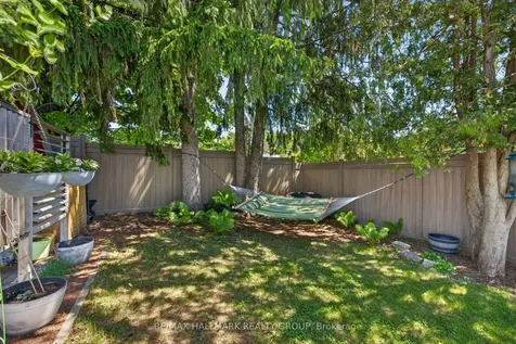120 Abbeyhill Drive Kanata ON K2L 1H2